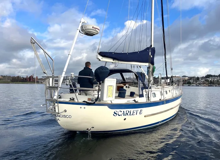 Scarlet B Yacht Photos Pics Starboard aft profile
