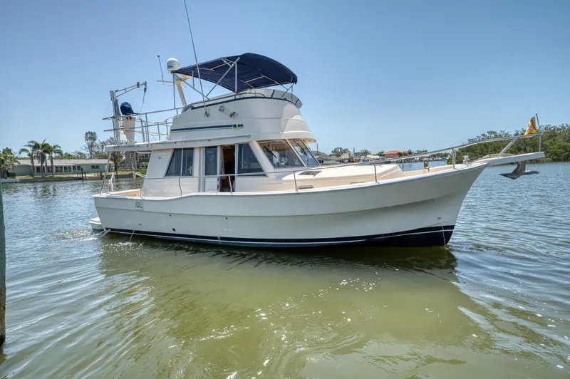 Recess Yacht Photos Pics 