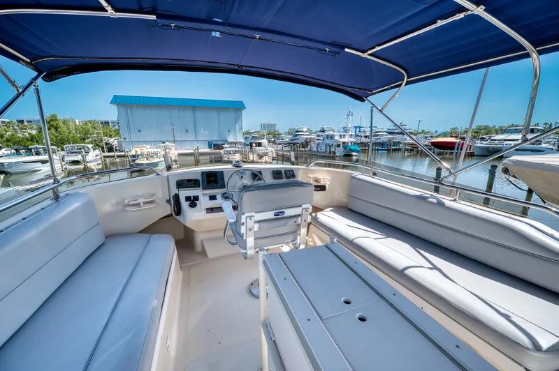 Recess Yacht Photos Pics 