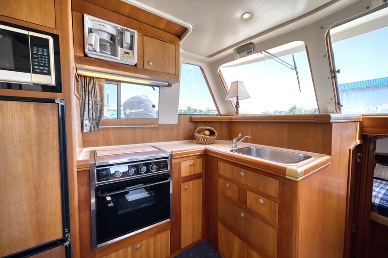 Recess Yacht Photos Pics 