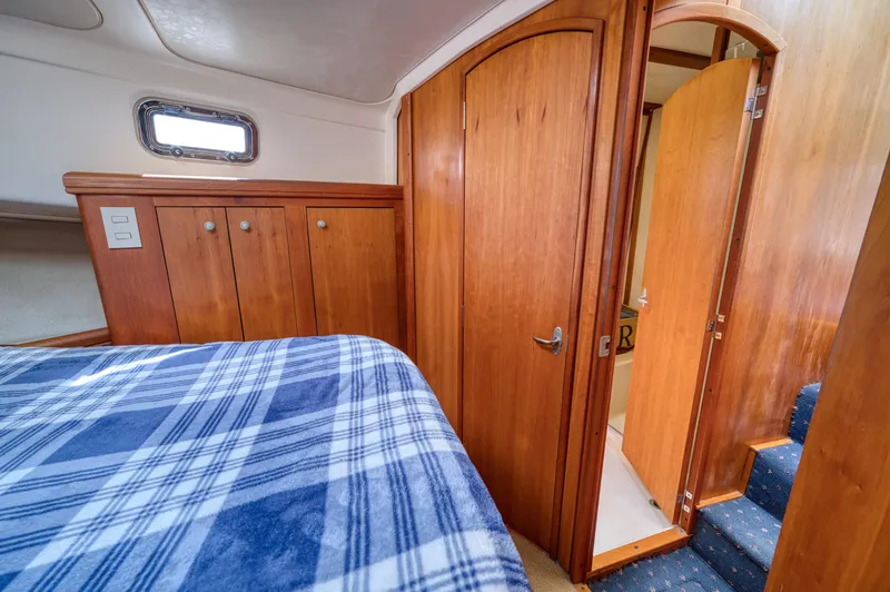 Recess Yacht Photos Pics 