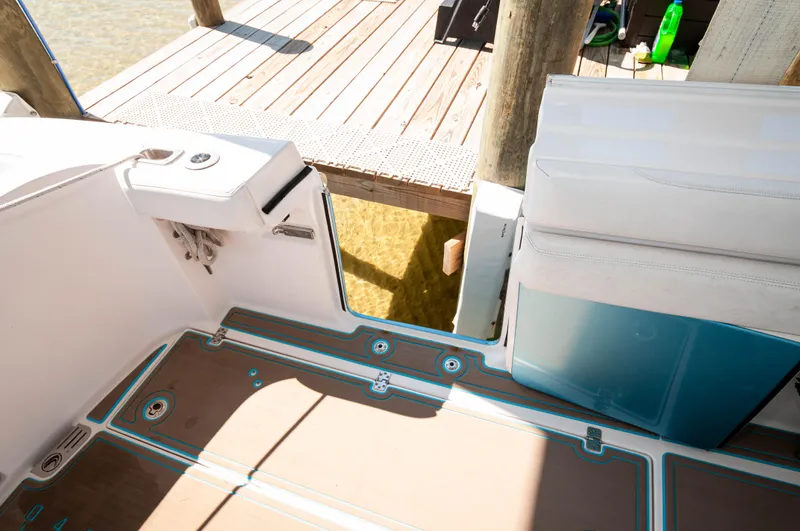 Yolo 2 Yacht Photos Pics 2015 Edgewater 368 CC- YOLO 2- Cockpit