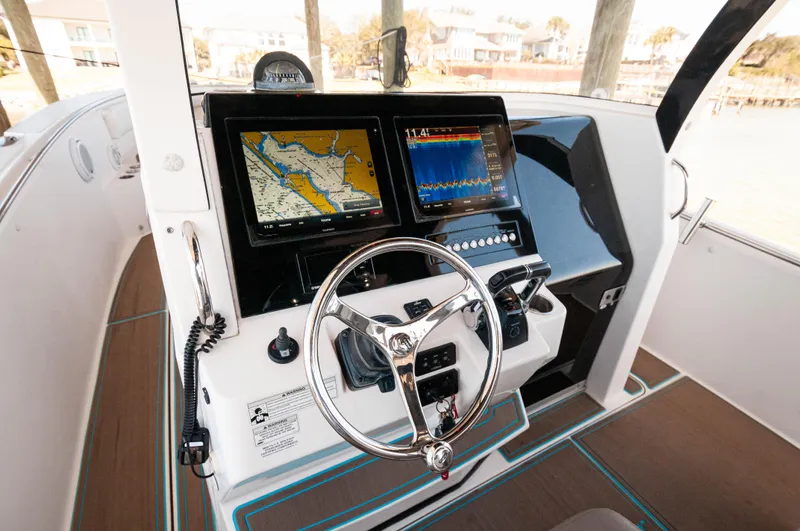 Yolo 2 Yacht Photos Pics 2015 Edgewater 368 CC- YOLO 2- Helm