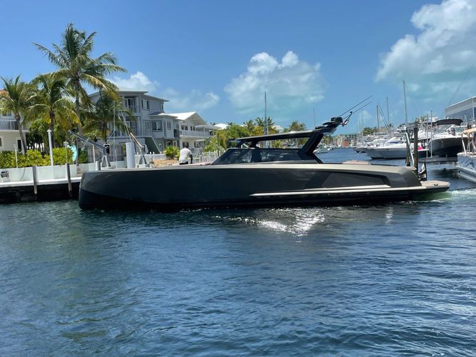 2022 Vanquish VQ52 Hardtop