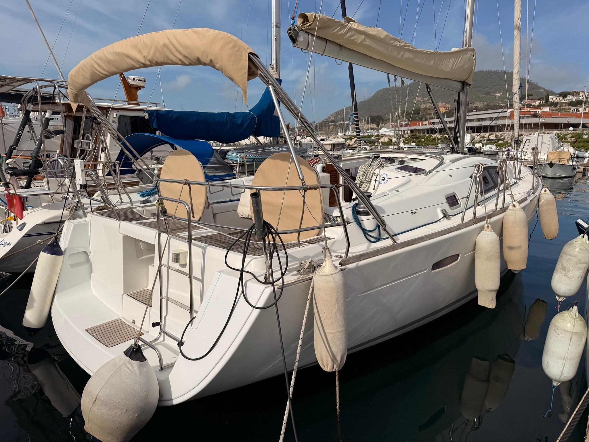 2010 Beneteau Oceanis 40