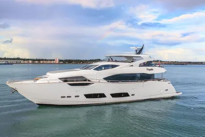 Sunseeker 95 Yacht