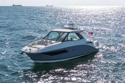 Sea Ray Sundancer 320 Coupe Outboard