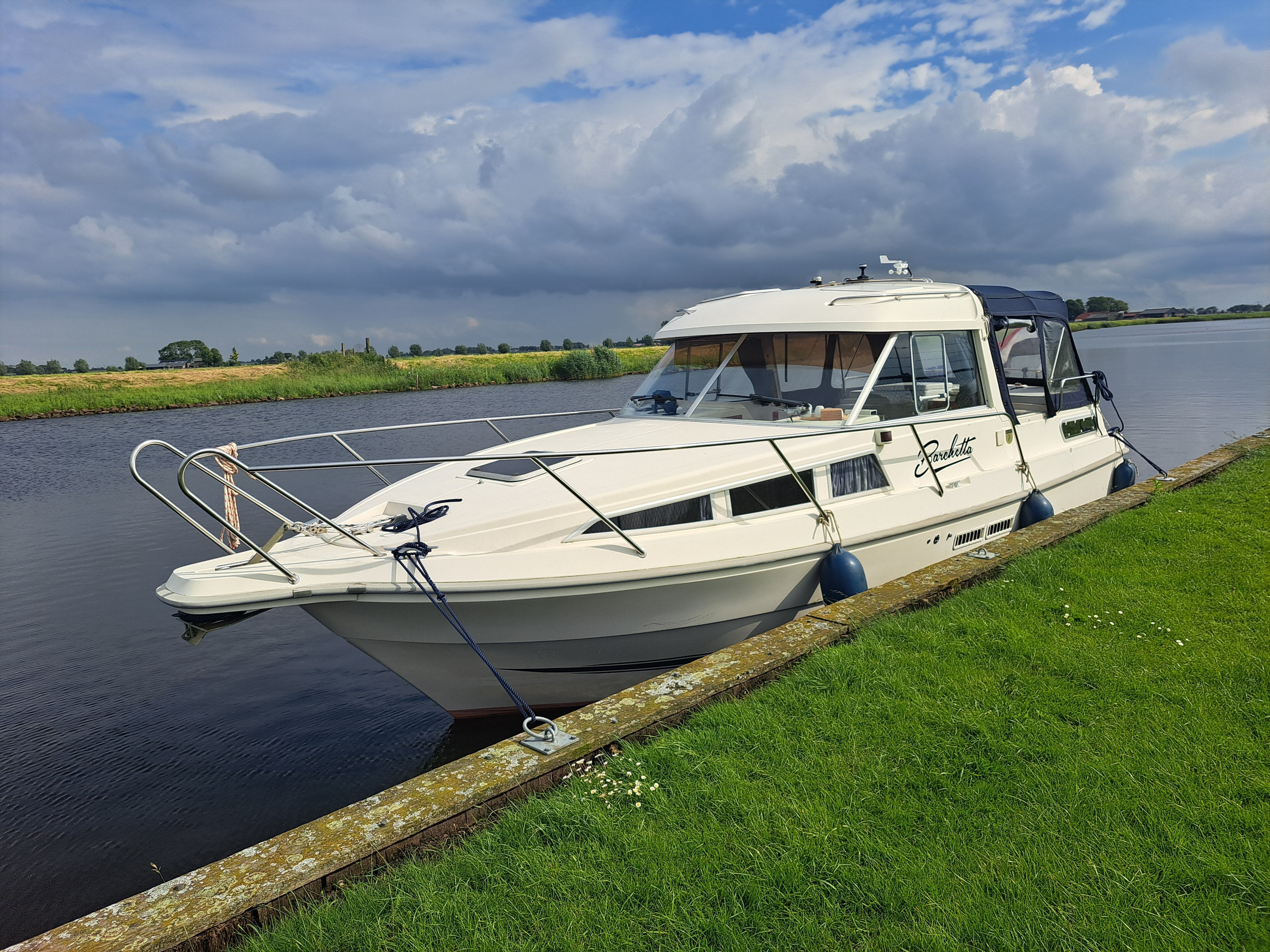 1998 Marex 280 Holiday