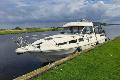 1998 Marex 280 Holiday