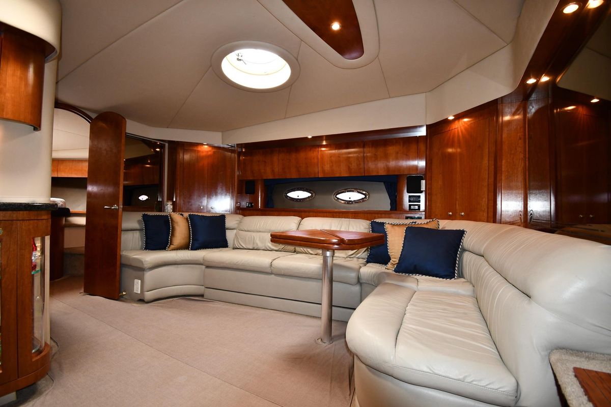 2005 Cruisers Yachts 50 