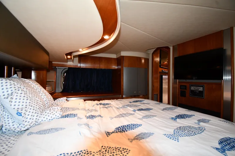  Yacht Photos Pics Luxurious 2005 Cruisers Yachts 500 Express cabin interior with modern amenities and stylish design.