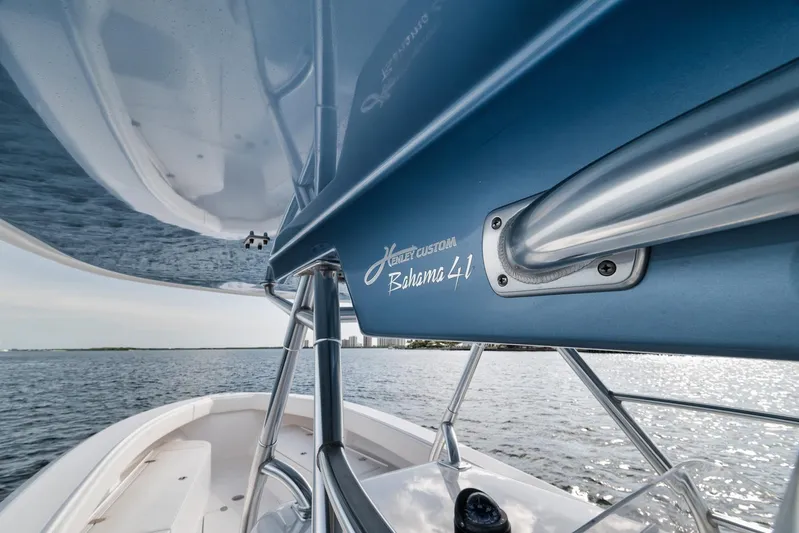  Yacht Photos Pics 2013 Bahama 41 boat on water, showcasing sleek design and craftsmanship.