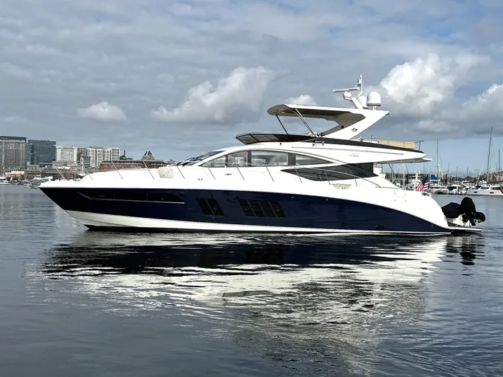  Yacht Photos Pics 2016 Sea Ray L650 Fly