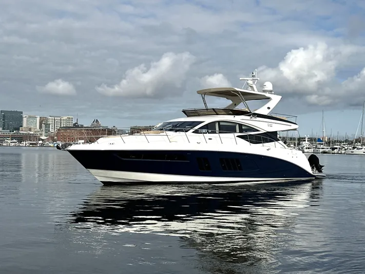  Yacht Photos Pics 2016 Sea Ray L650 Fly