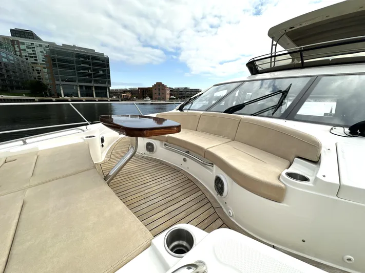  Yacht Photos Pics 2016 Sea Ray L650 Fly