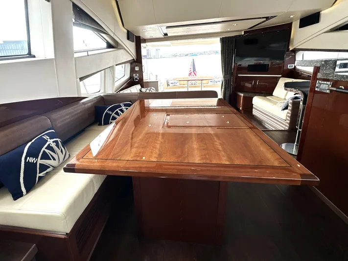  Yacht Photos Pics 2016 Sea Ray L650 Fly