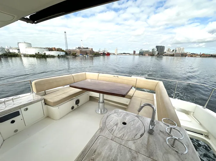  Yacht Photos Pics 2016 Sea Ray L650 Fly