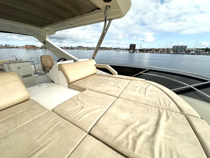  Yacht Photos Pics 2016 Sea Ray L650 Fly