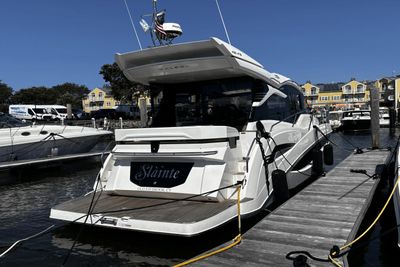Yacht