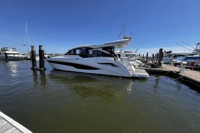 Galeon 425 HTS