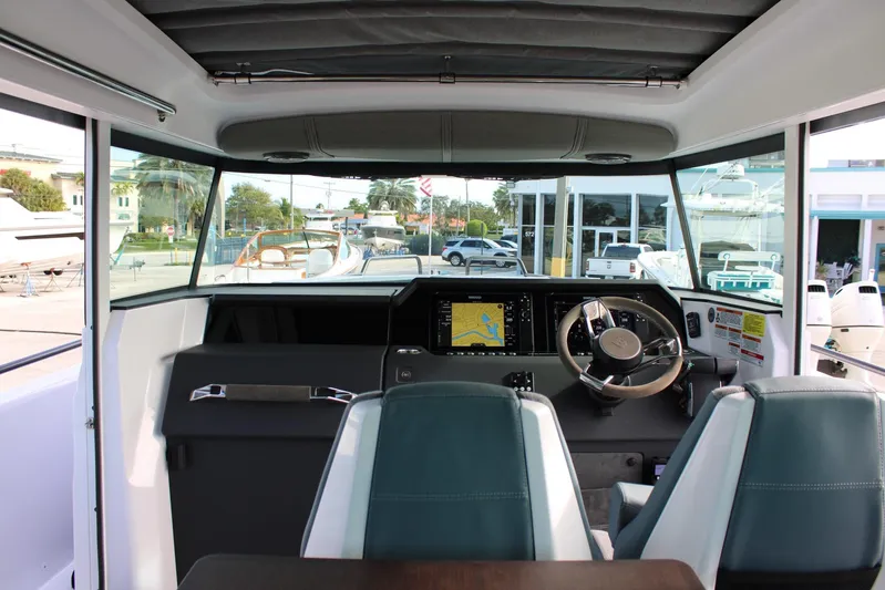  Yacht Photos Pics Axopar 37 - Helm