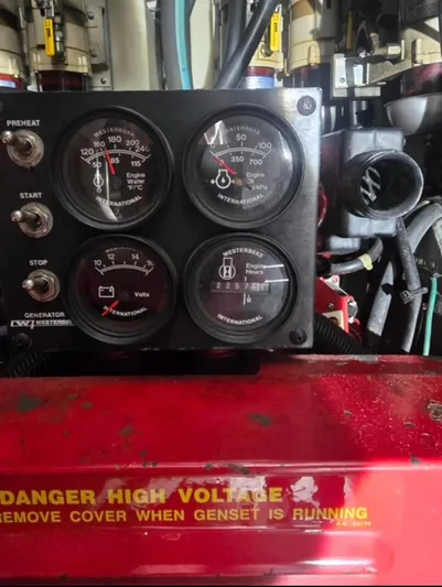 Freedom Yacht Photos Pics 