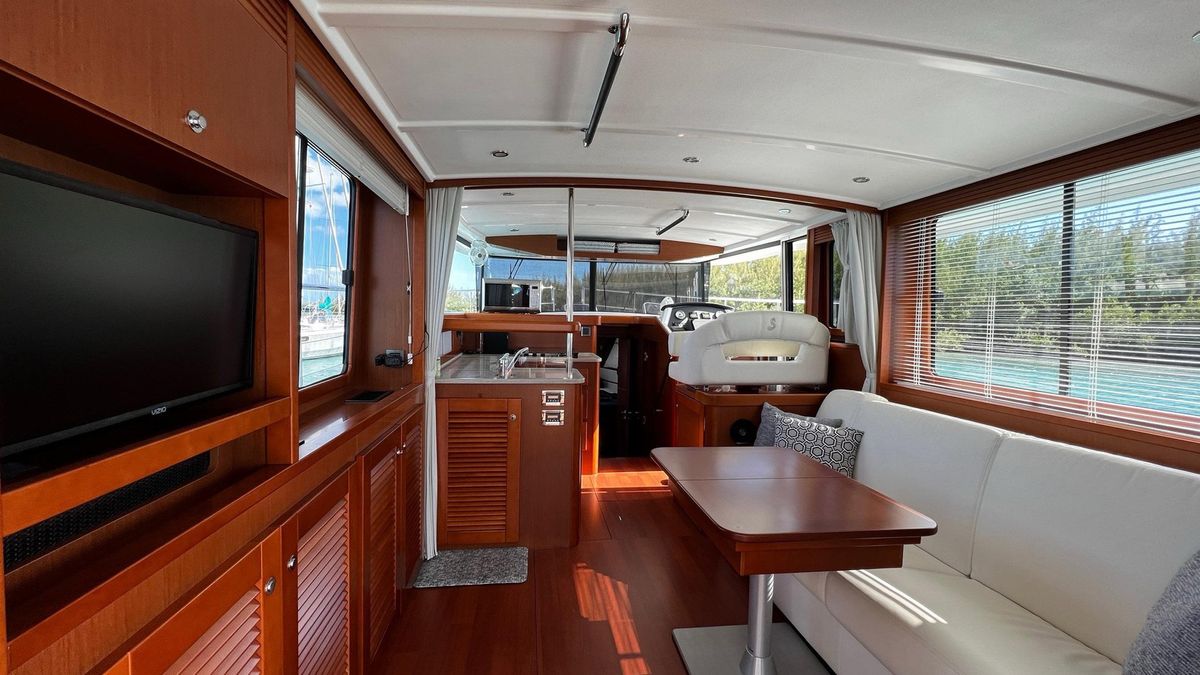 2020 Beneteau 44 