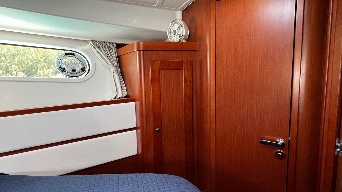 2020 Beneteau 44 