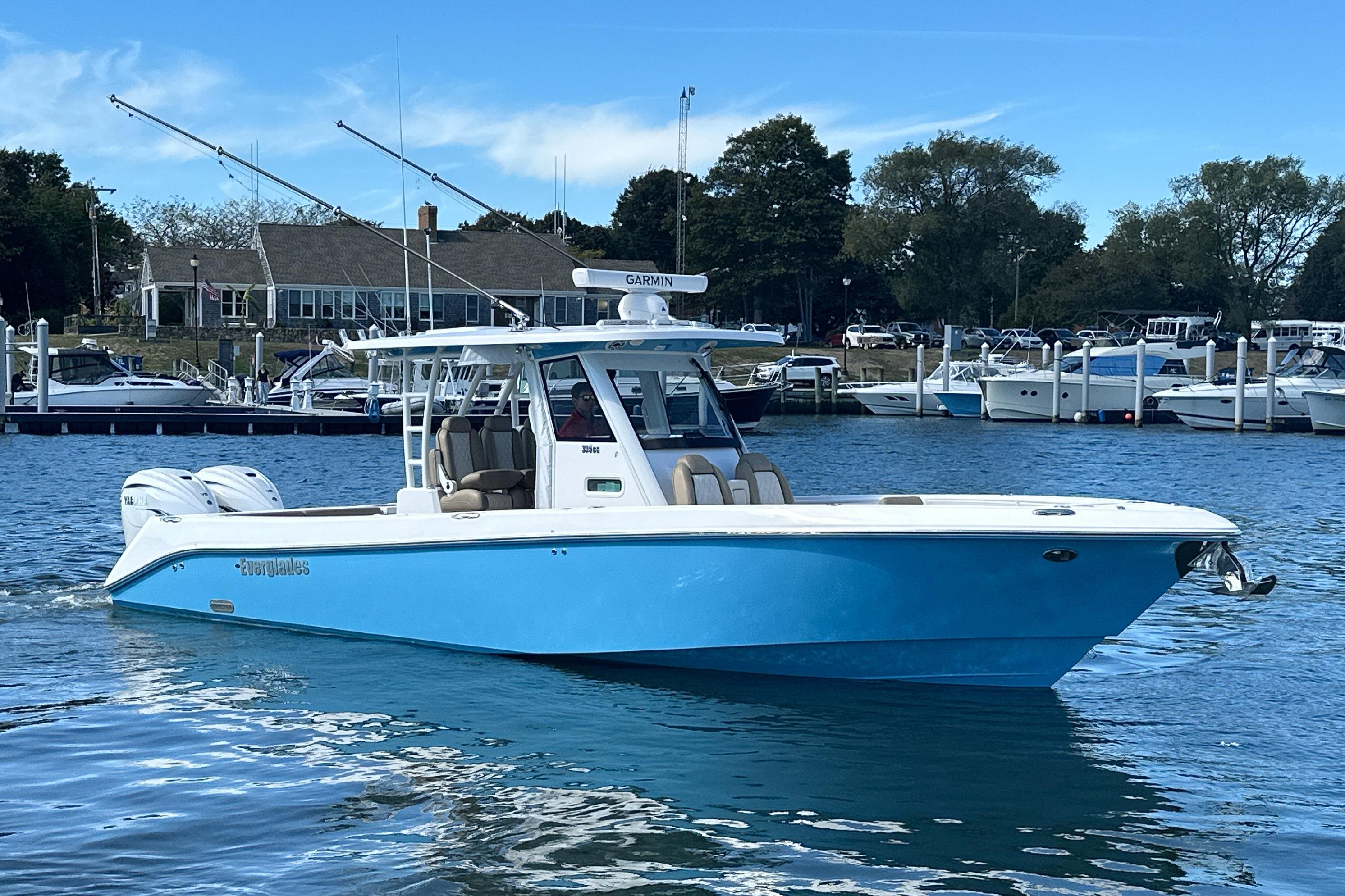 Everglades 335 Center Console