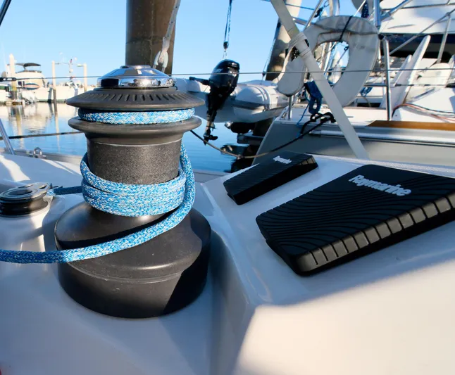 Sugar Yacht Photos Pics Mainsheet Winch W/MFD's