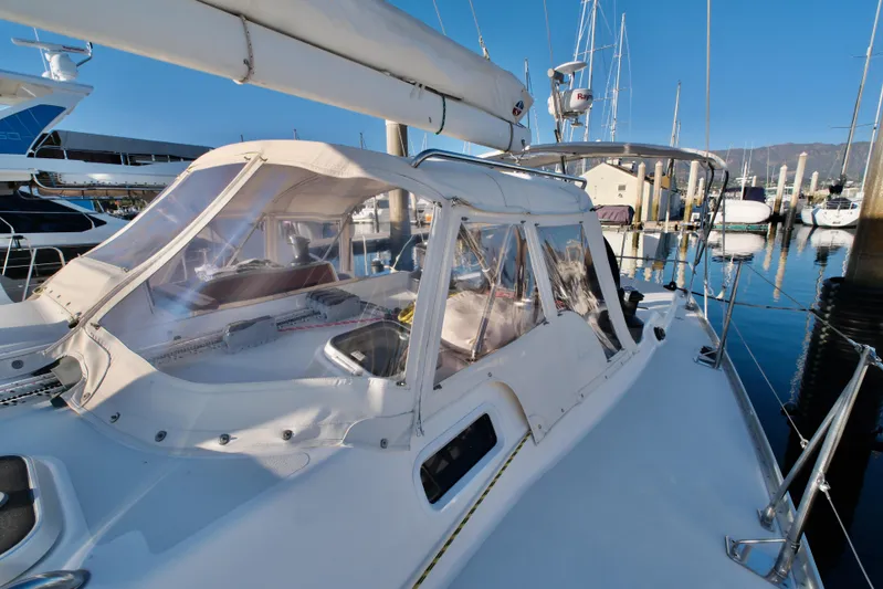 Sugar Yacht Photos Pics Cockpit Dodger