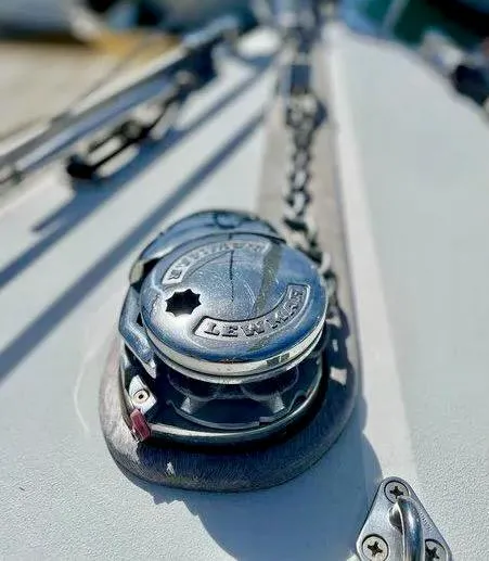Sugar Yacht Photos Pics Lewmar Bow Anchor Windlass