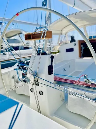 Sugar Yacht Photos Pics Helm