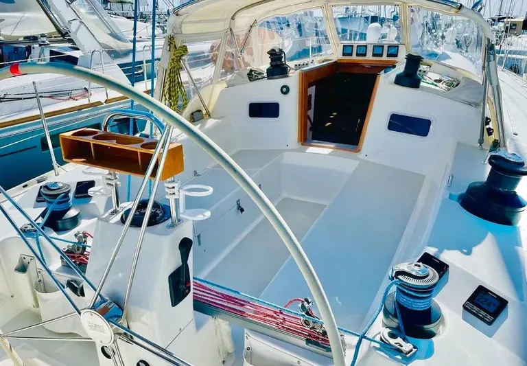 Sugar Yacht Photos Pics Helm/Cockpit