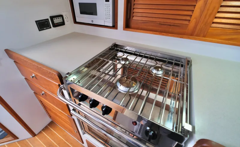 Sugar Yacht Photos Pics Galley Stove/Oven