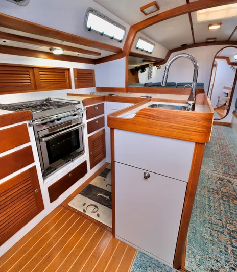 Sugar Yacht Photos Pics 