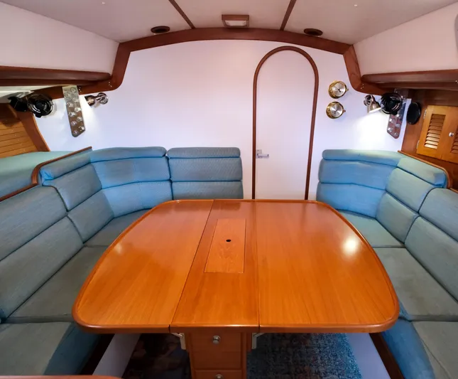 Sugar Yacht Photos Pics Dinette