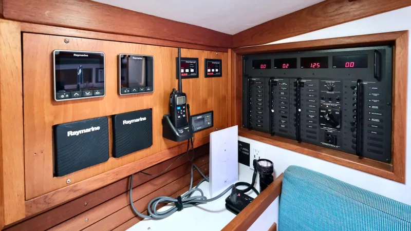 Sugar Yacht Photos Pics Nav Station