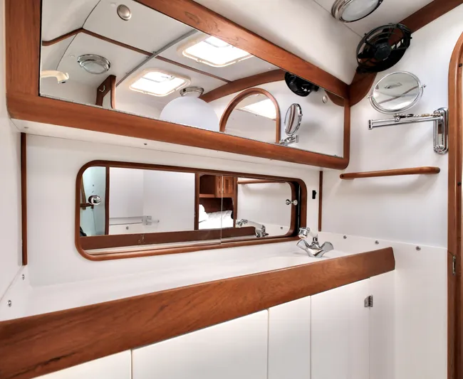 Sugar Yacht Photos Pics 