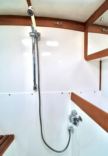 Sugar Yacht Photos Pics Foreward Shower