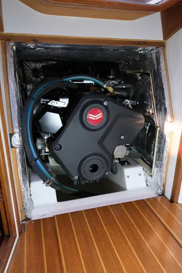 Sugar Yacht Photos Pics Newer Yanmar Diesel Engine