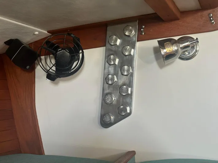 Sugar Yacht Photos Pics Heavy Duty Stainless Chainplates