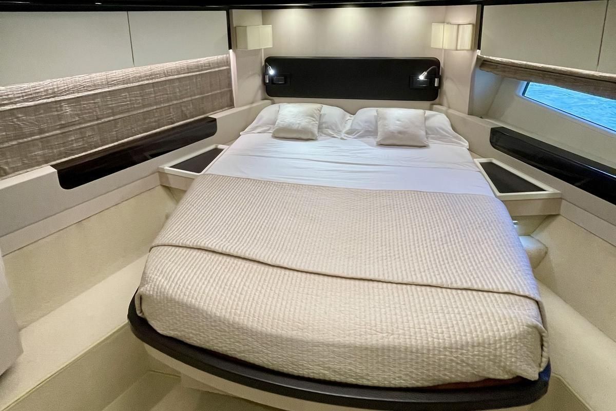 2017 Azimut 68 