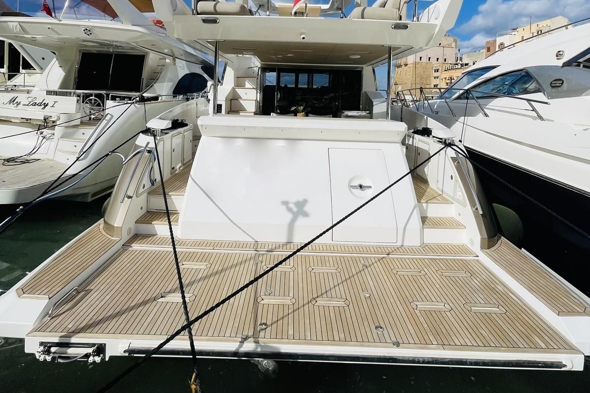 2017 Azimut 68 