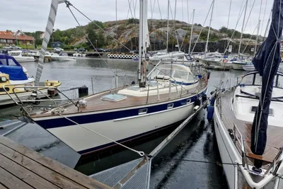 Hallberg-Rassy 382