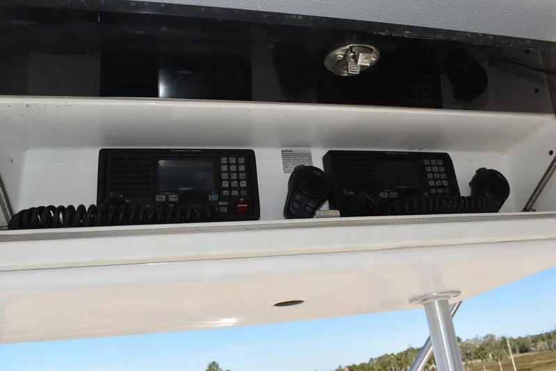  Yacht Photos Pics 2005 Egg Harbor 37 Sport Yacht communication equipment with dual radios and microphones.