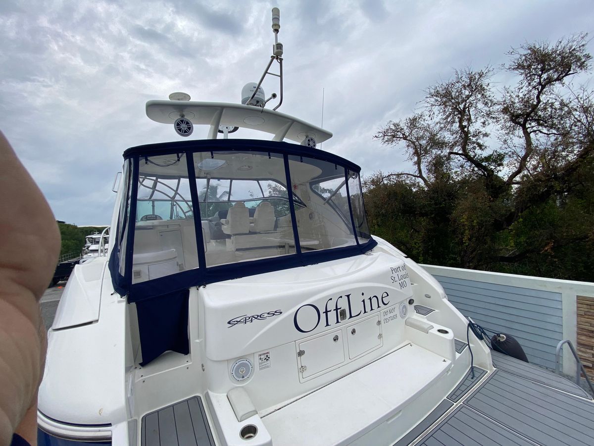 2006 Cruisers Yachts 52 