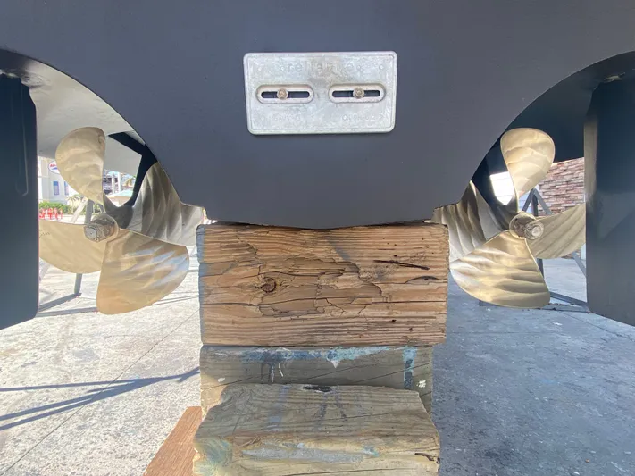 Off Line Yacht Photos Pics 