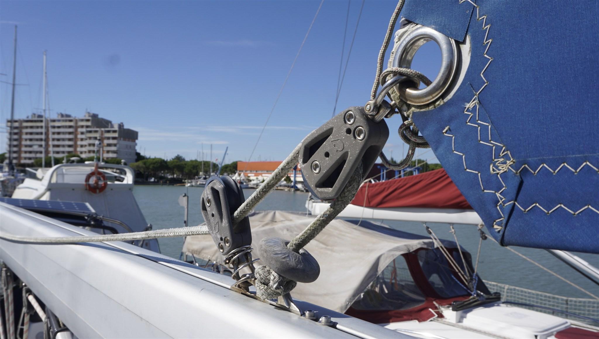 2007 Bavaria 42 Cruiser