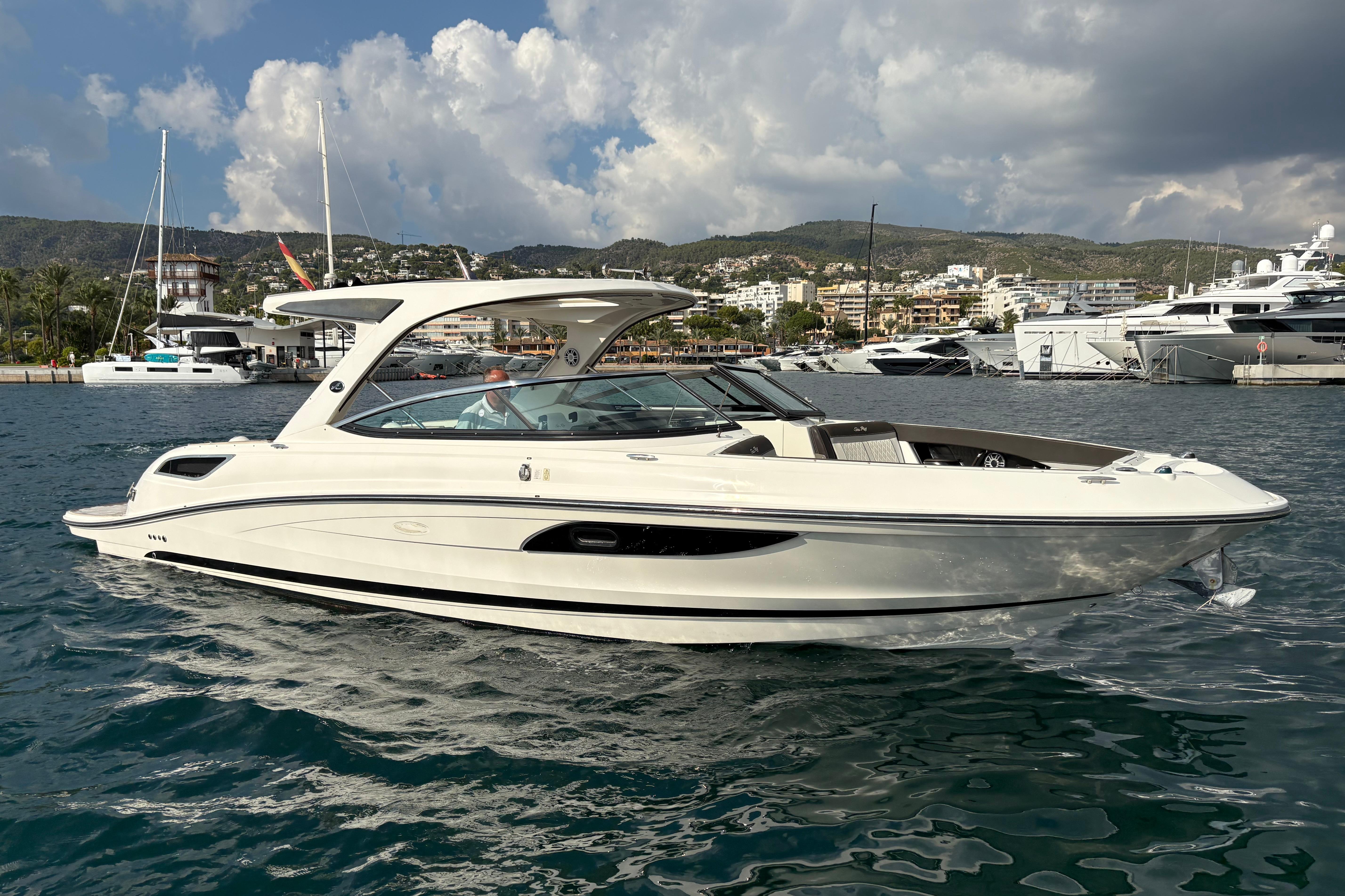 2017 Sea Ray 350 SLX